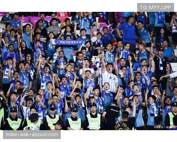 澳超焦点战：墨尔本胜利凭杰拉西奇远射破门，半场领先珀斯光荣